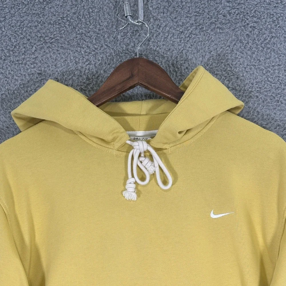 Nike Standard Issue Hoodie Mens Small Yellow Excellent Dri-FIT CV0864-700